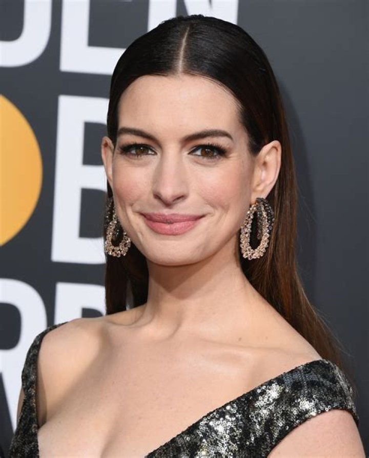 Anne Hathaway ·