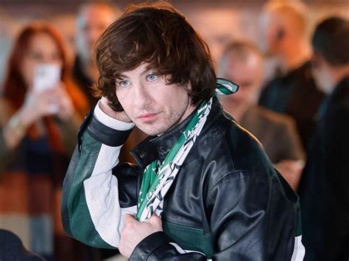 Barry Keoghan's Journey: Uncovering The Secrets Of His Parents
