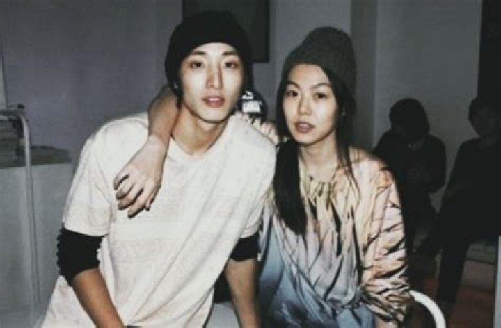Gd Poses With Couple Kim Min Hee And Lee Soo Hyuk