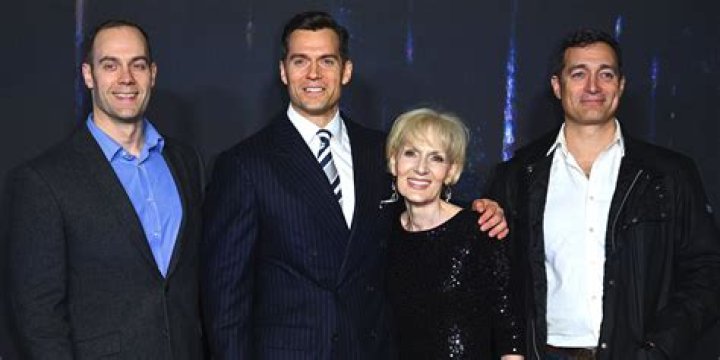 Henry Cavill's Brothers: Exploring The Family Ties