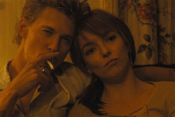 Jodie Comer's Relationships: A Detailed Exploration
