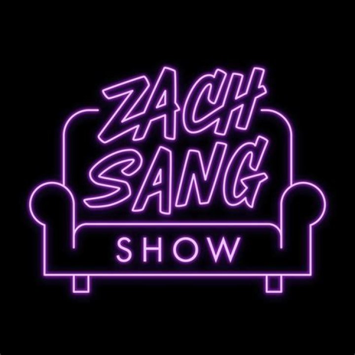 Noah Beck's Response To Gay Rumors On Zach Sang Show ·