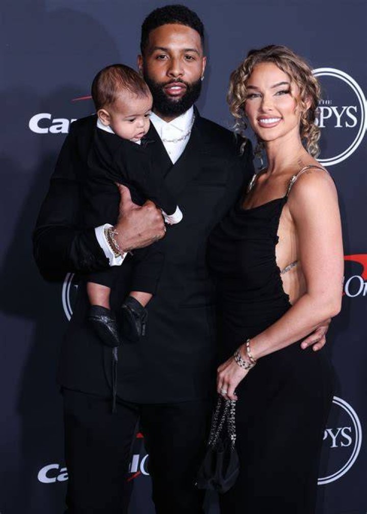 ODELL BECKHAM JR. ANNOUNCES BIRTH OF FIRST CHILD WITH GIRLFRIEND LAUREN WOOD ·