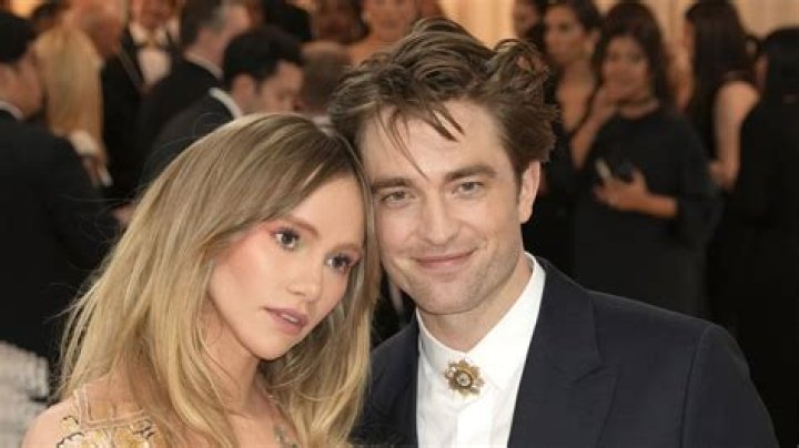 Robert Pattinson's Sister: Uncovering Family Connections