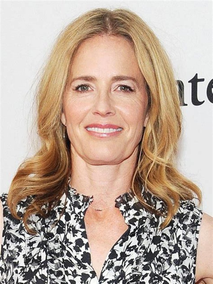 The Latest On Elisabeth Shue: Where Is She Today?