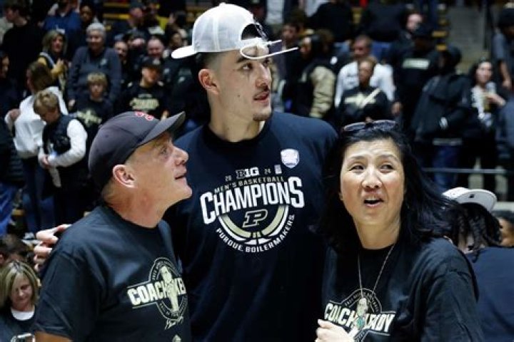 Zach Edey's Proud Parents: Meet Their Son's Champions